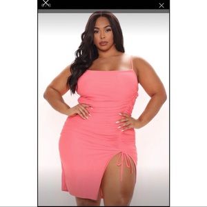 NWT pink runched dress from fashion nova! Never worn.